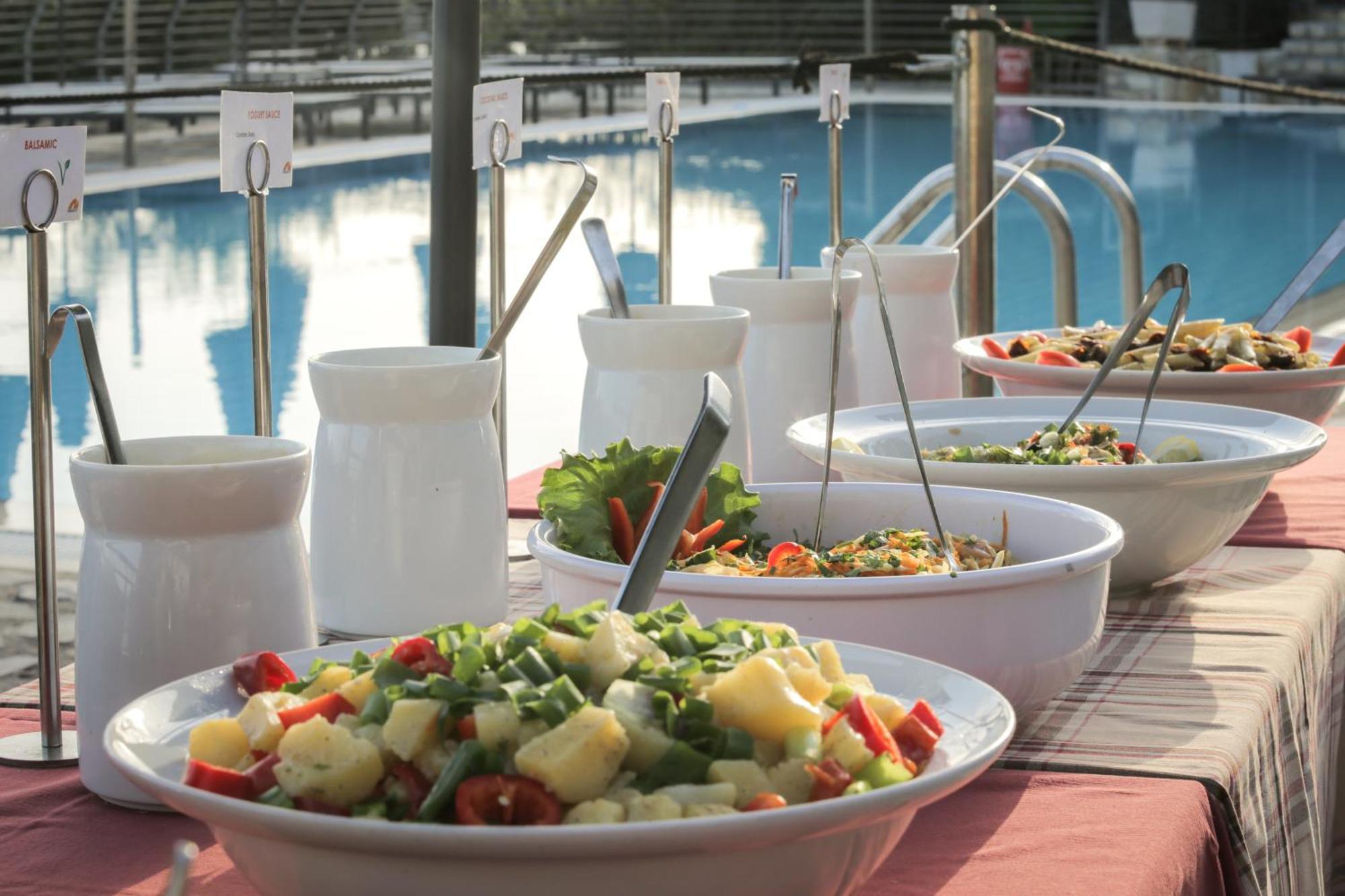 מלון קלמאטה Neilson Messini Activity Beach Club מראה חיצוני תמונה