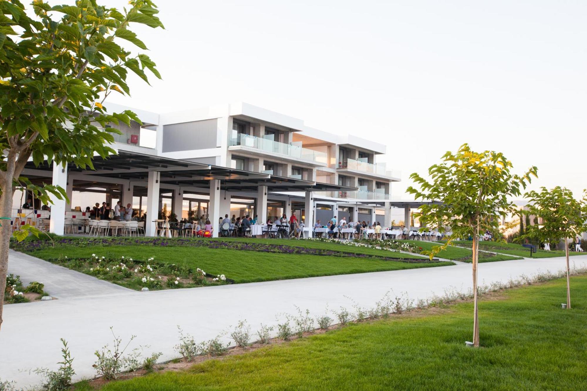 מלון קלמאטה Neilson Messini Activity Beach Club מראה חיצוני תמונה