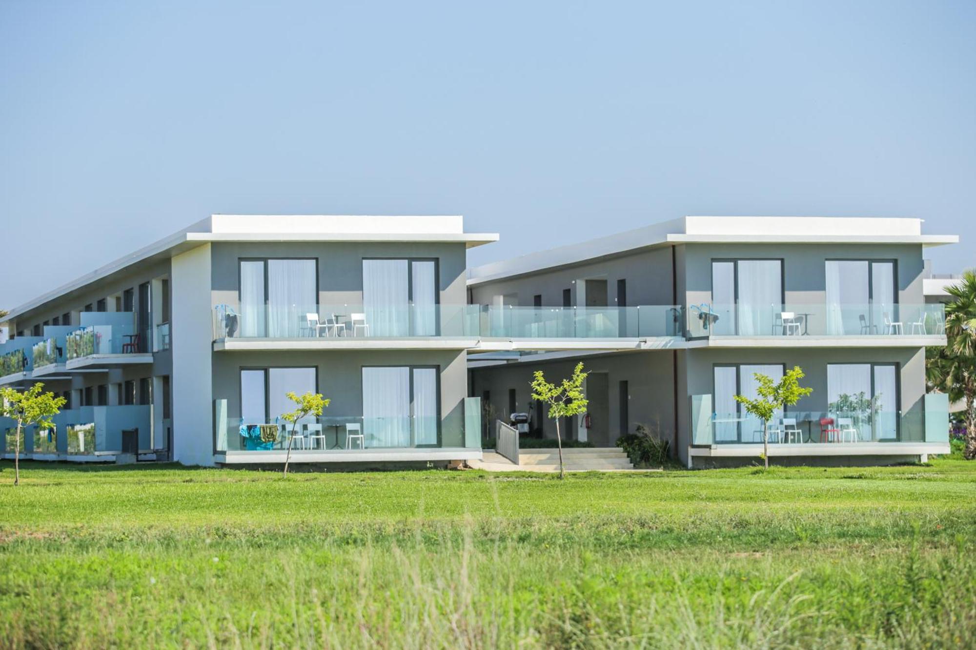 מלון קלמאטה Neilson Messini Activity Beach Club מראה חיצוני תמונה